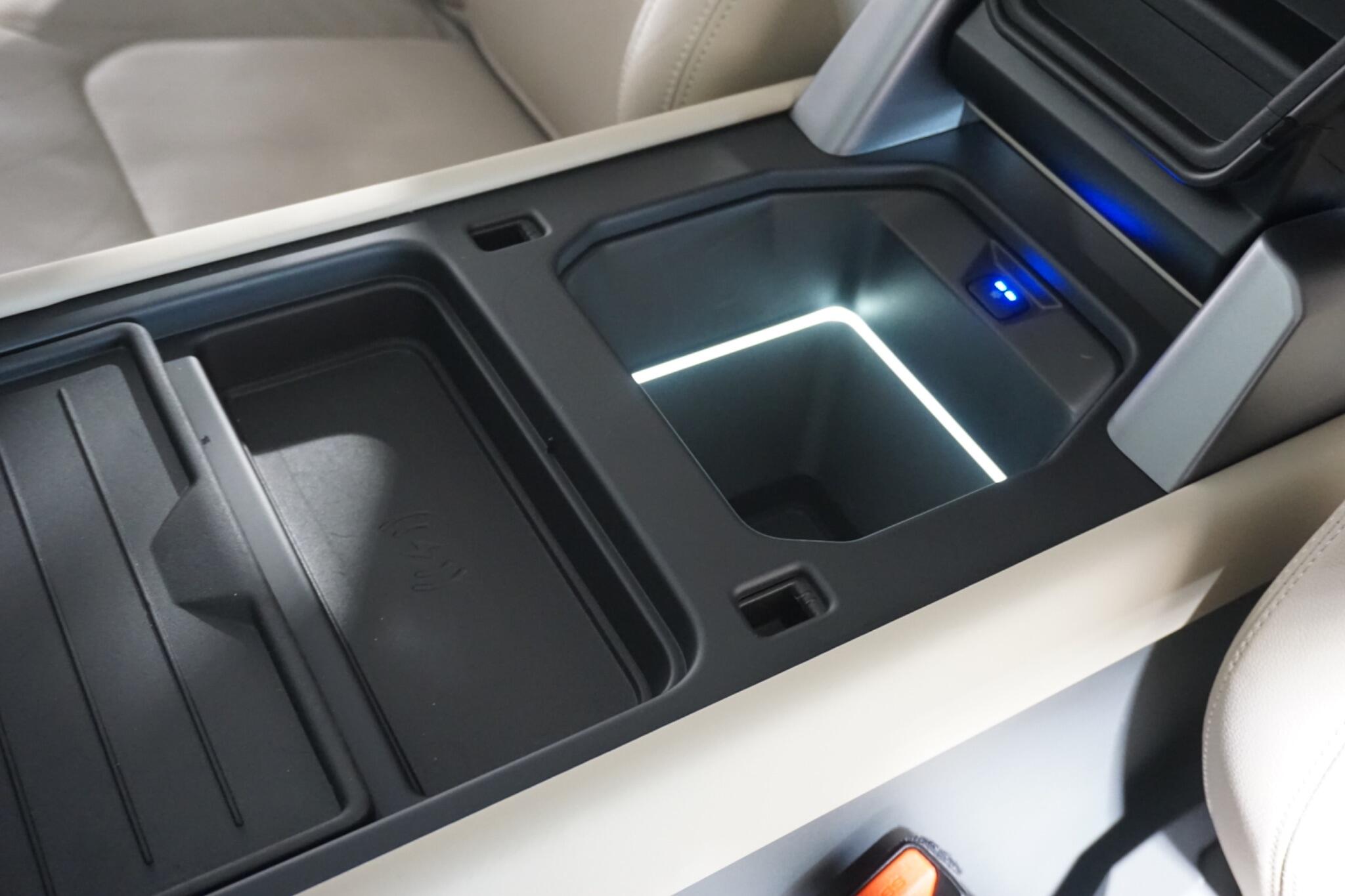 Land Rover Defender 110 3.0 D250 MHEV XS Edition SUV 5dr Diesel Auto 4WD Euro 6 (s/s) (250 ps)